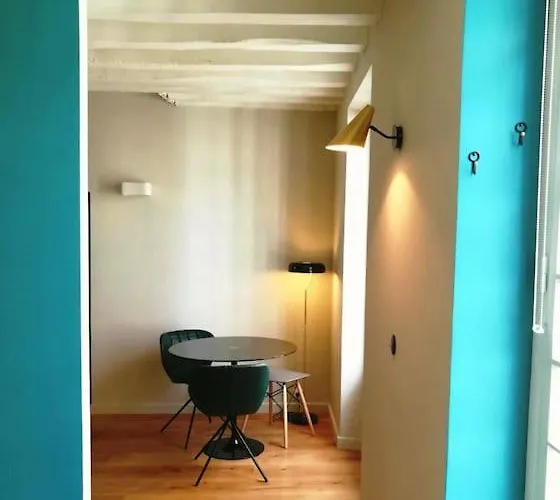아파트 Romantic Brand New In Paris, Bathroom, Kitchen 파리